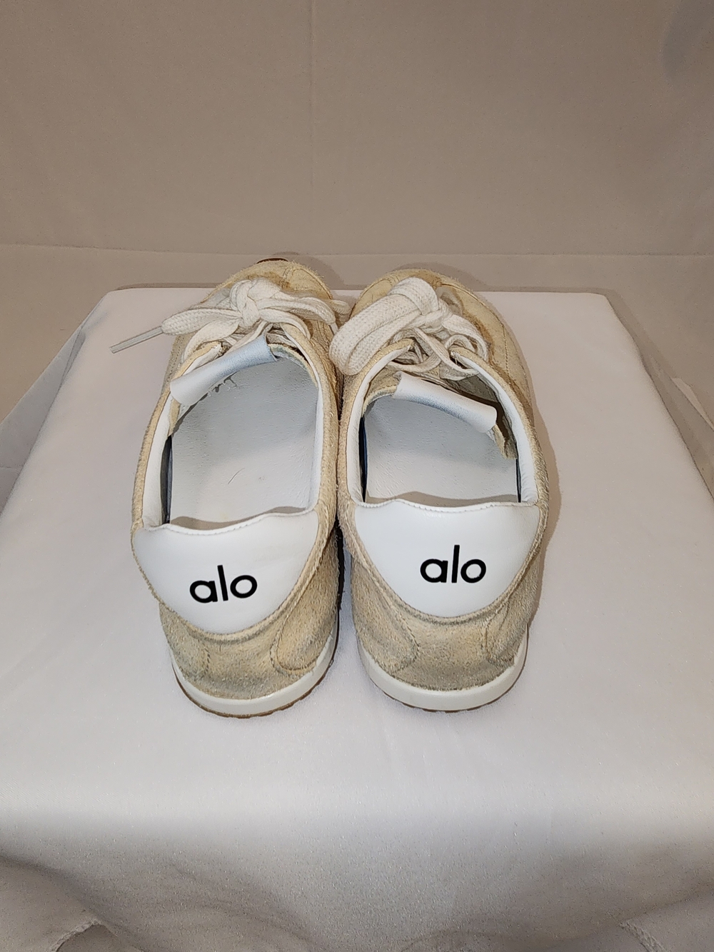 Alo Yoga Sunset Sneakers in Candlelight Yellow